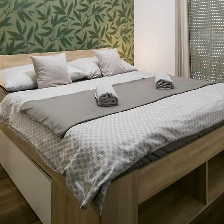 Devai-Lux Apartman Шарвар Экстерьер фото