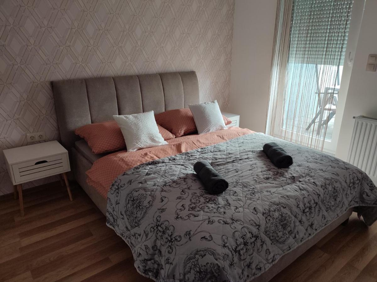 Devai-Lux Apartman Шарвар Экстерьер фото