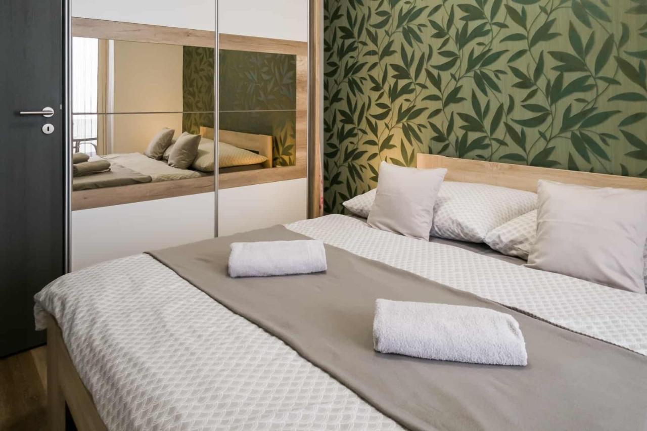 Devai-Lux Apartman Шарвар Экстерьер фото