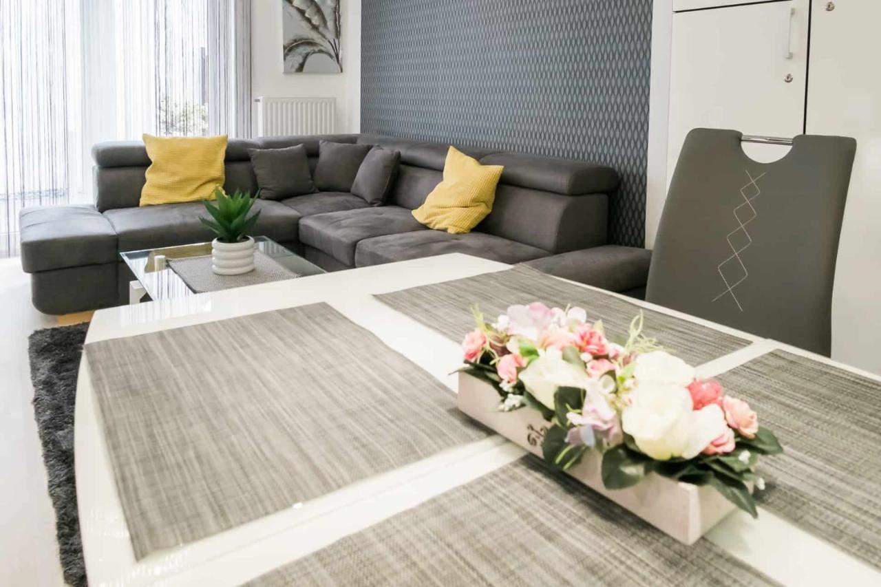 Devai-Lux Apartman Шарвар Экстерьер фото