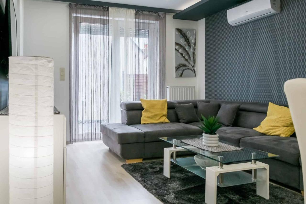 Devai-Lux Apartman Шарвар Экстерьер фото