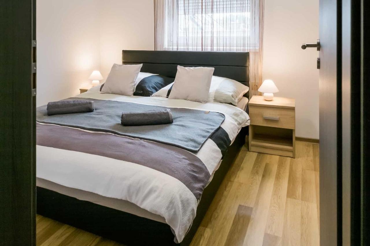 Devai-Lux Apartman Шарвар Экстерьер фото